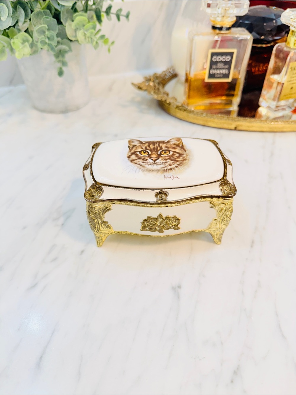Vintage Porcelain & Enamel Cat Trinket Jewelry Box - Picture 3 of 14